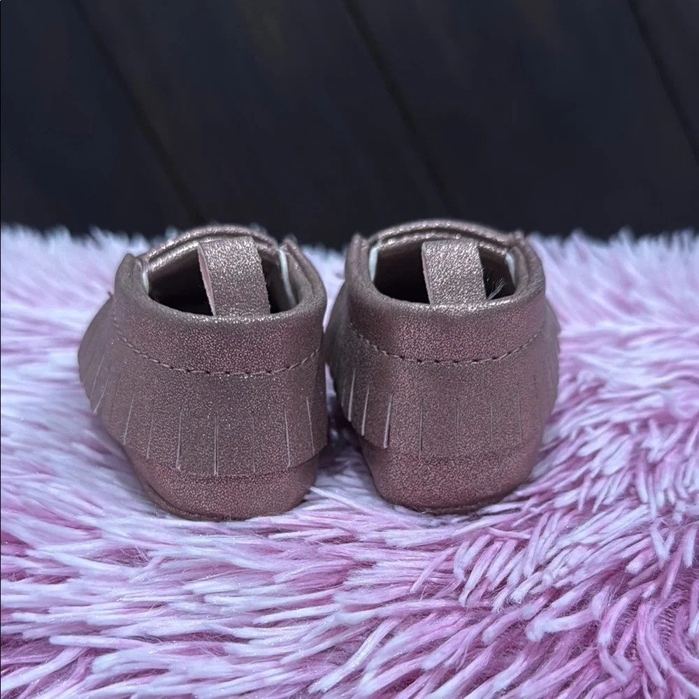 🚨2/$10🚨Gold and Pink Kids Moccasins